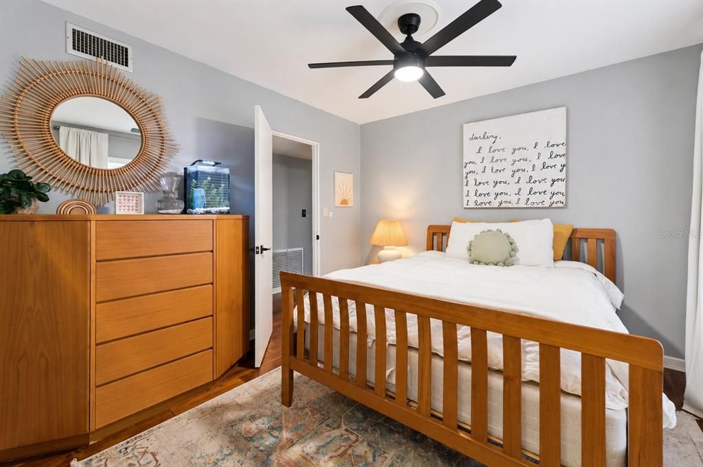 For Sale: $425,000 (3 beds, 2 baths, 1870 Square Feet)