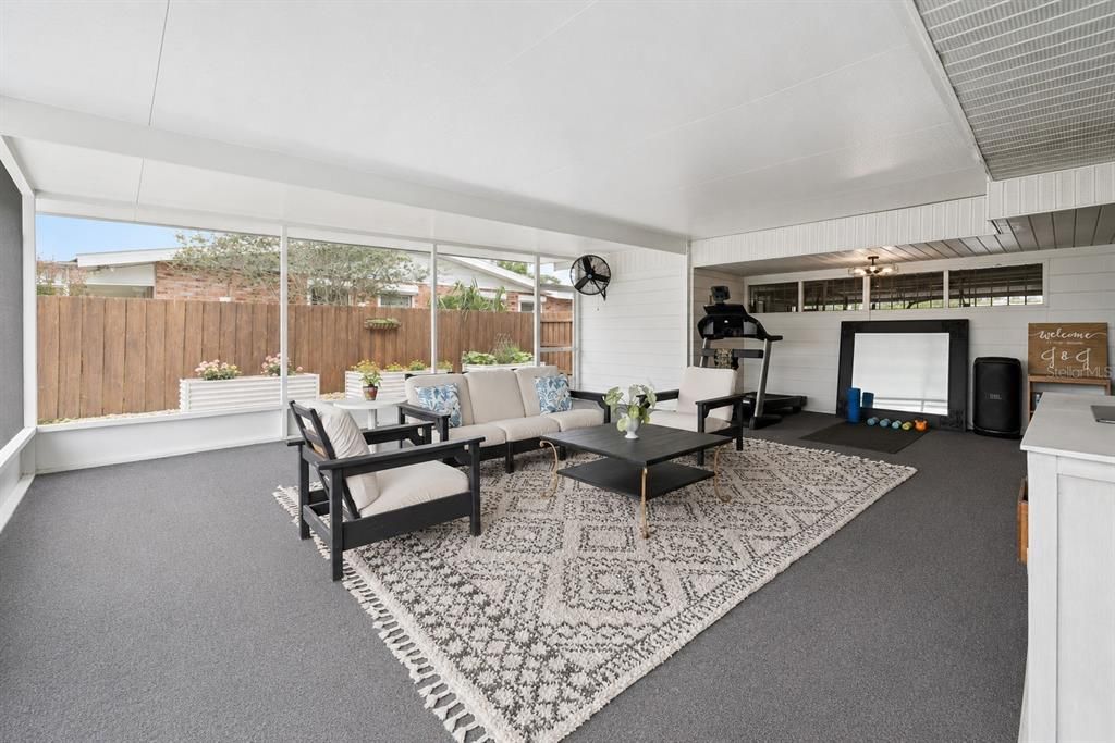 For Sale: $425,000 (3 beds, 2 baths, 1870 Square Feet)