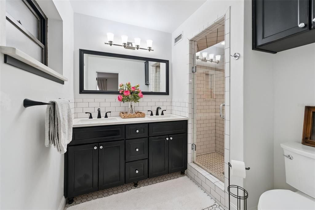 For Sale: $425,000 (3 beds, 2 baths, 1870 Square Feet)