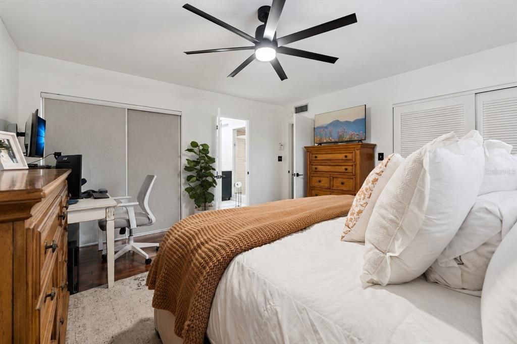 For Sale: $425,000 (3 beds, 2 baths, 1870 Square Feet)