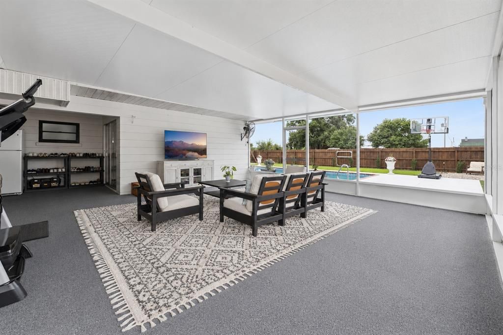 For Sale: $425,000 (3 beds, 2 baths, 1870 Square Feet)