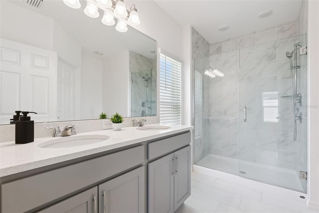 For Sale: $325,000 (4 beds, 2 baths, 1540 Square Feet)