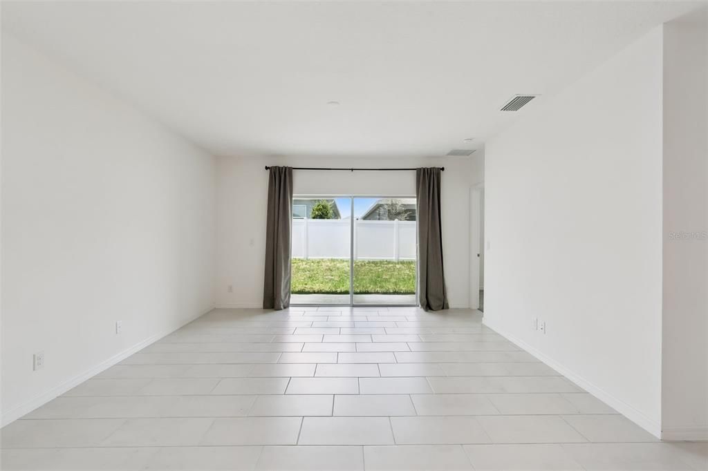 For Sale: $325,000 (4 beds, 2 baths, 1540 Square Feet)