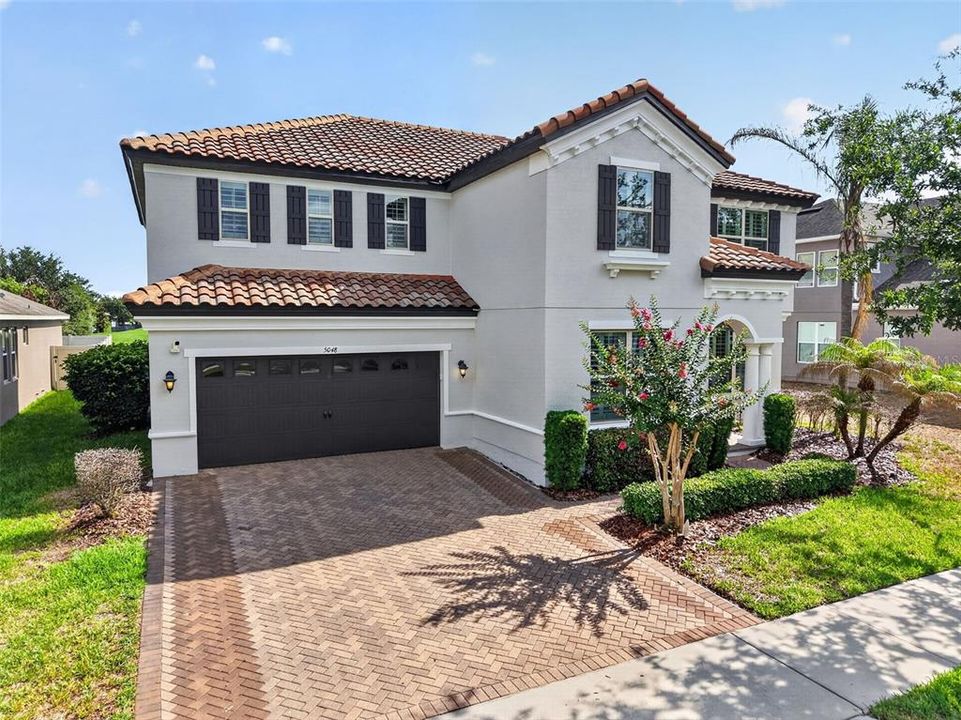 For Sale: $990,000 (5 beds, 3 baths, 4933 Square Feet)