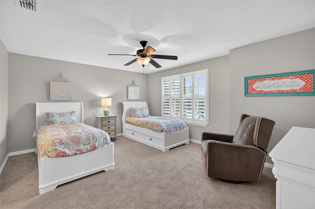 For Sale: $990,000 (5 beds, 3 baths, 4933 Square Feet)