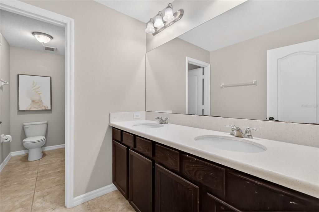 For Sale: $990,000 (5 beds, 3 baths, 4933 Square Feet)