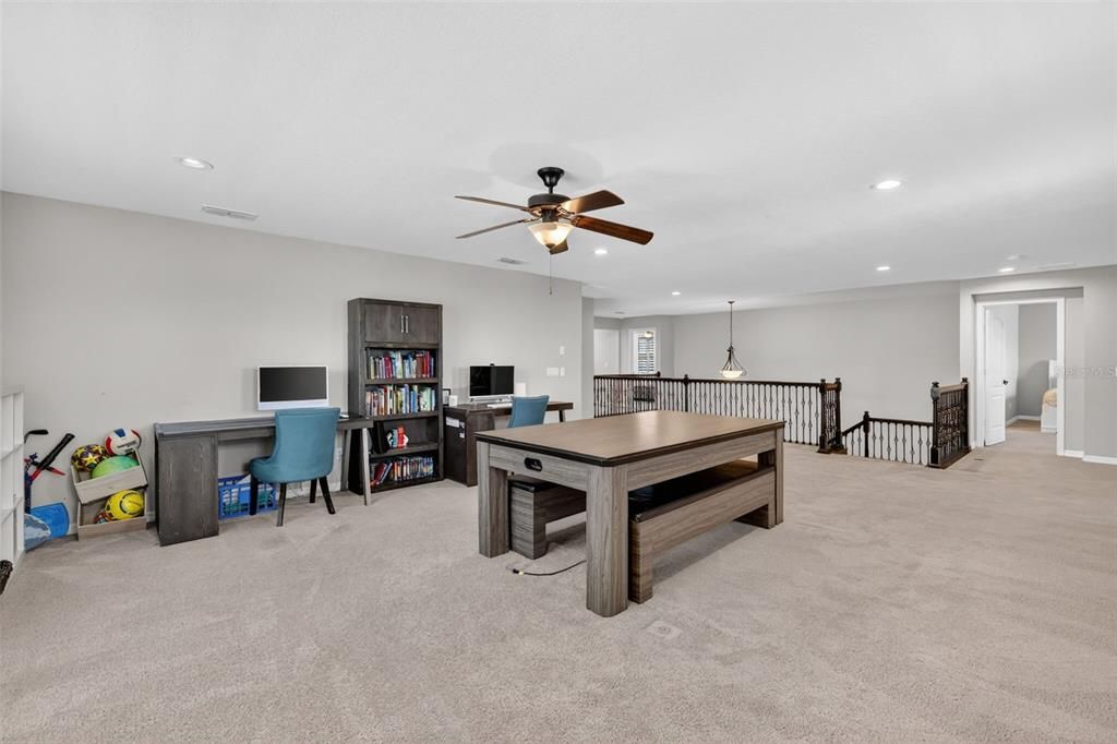 For Sale: $990,000 (5 beds, 3 baths, 4933 Square Feet)