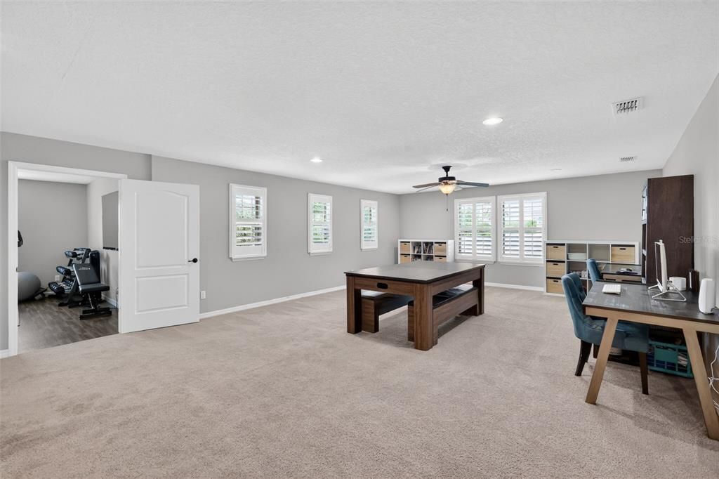 For Sale: $990,000 (5 beds, 3 baths, 4933 Square Feet)