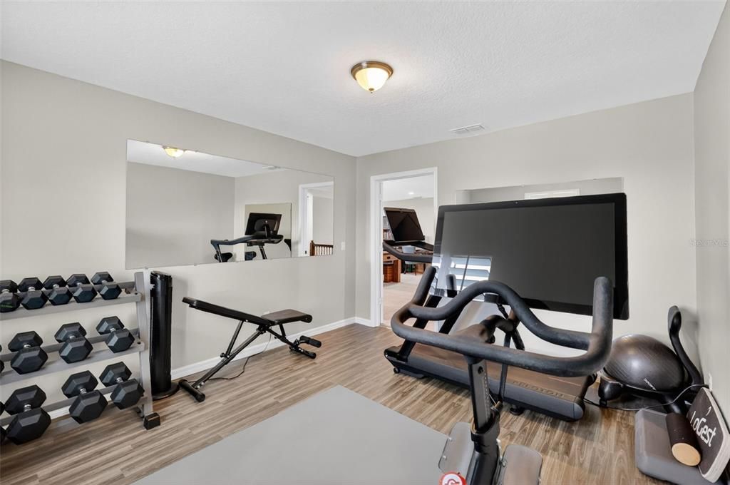 For Sale: $990,000 (5 beds, 3 baths, 4933 Square Feet)