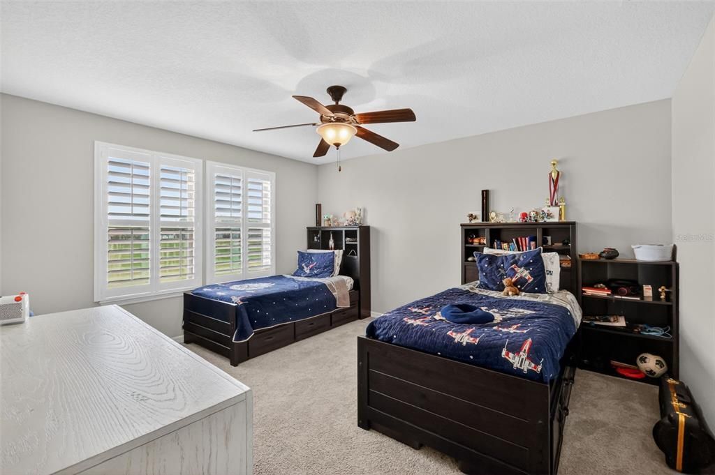 For Sale: $990,000 (5 beds, 3 baths, 4933 Square Feet)