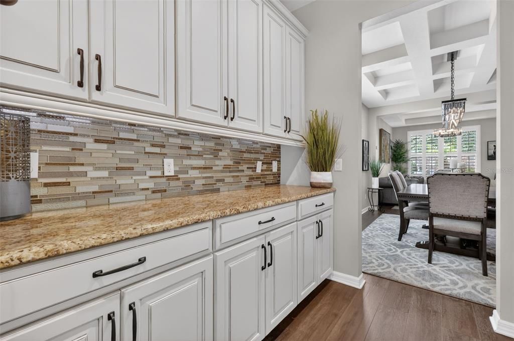 For Sale: $990,000 (5 beds, 3 baths, 4933 Square Feet)