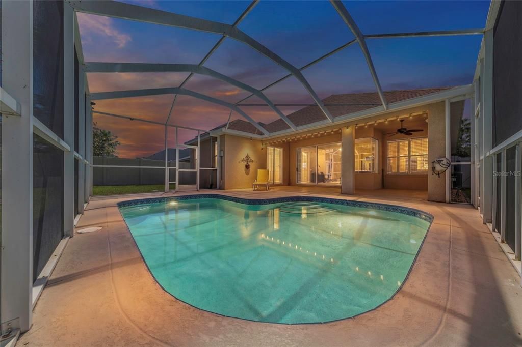 Active With Contract: $610,000 (3 beds, 2 baths, 2076 Square Feet)