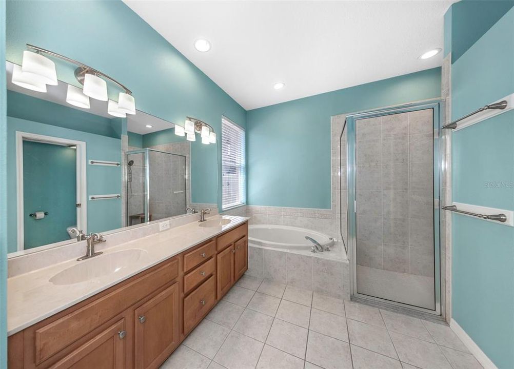 Active With Contract: $610,000 (3 beds, 2 baths, 2076 Square Feet)