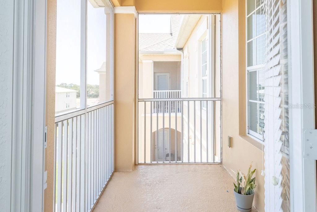 For Rent: $2,200 (3 beds, 2 baths, 1447 Square Feet)