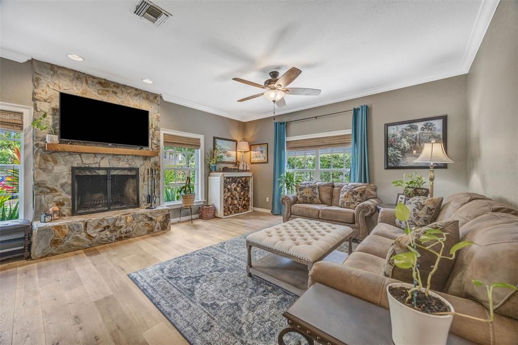 For Sale: $1,400,000 (3 beds, 2 baths, 2452 Square Feet)