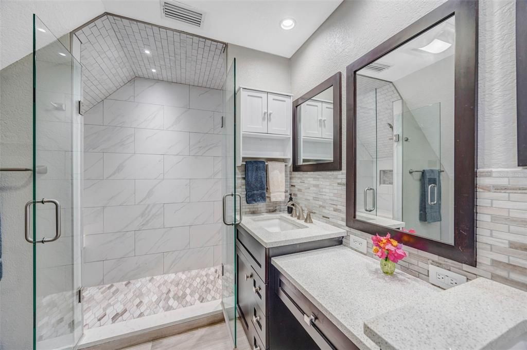 For Sale: $1,400,000 (3 beds, 2 baths, 2452 Square Feet)