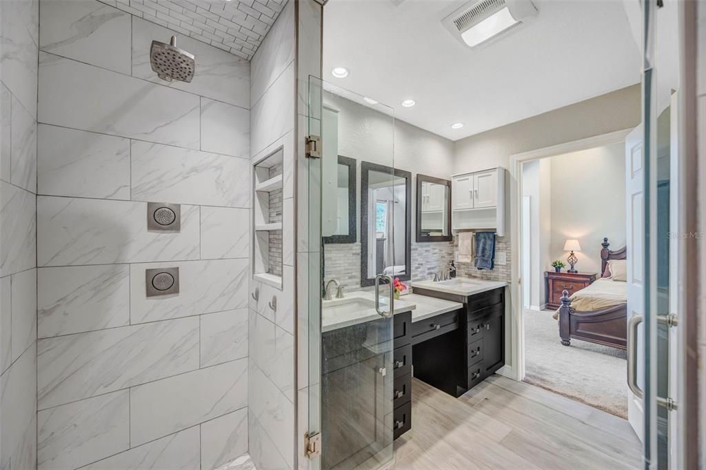 For Sale: $1,400,000 (3 beds, 2 baths, 2452 Square Feet)