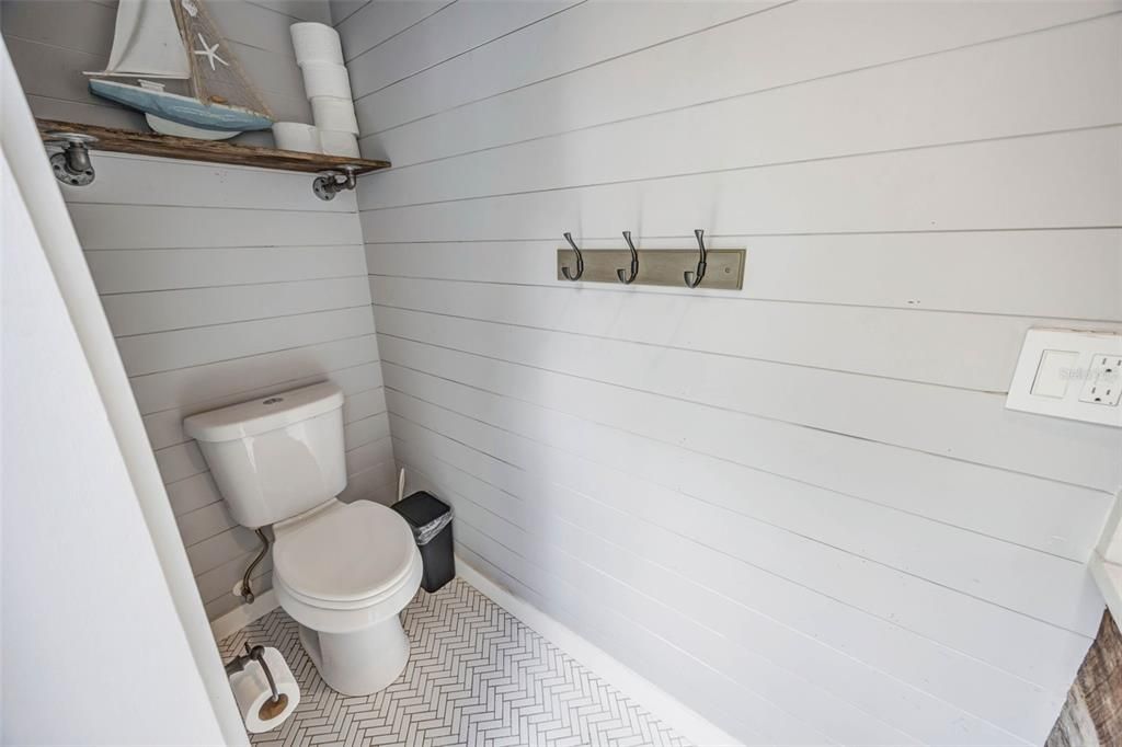 For Sale: $1,400,000 (3 beds, 2 baths, 2452 Square Feet)