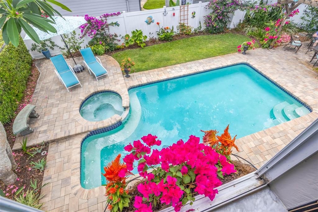 For Sale: $1,400,000 (3 beds, 2 baths, 2452 Square Feet)