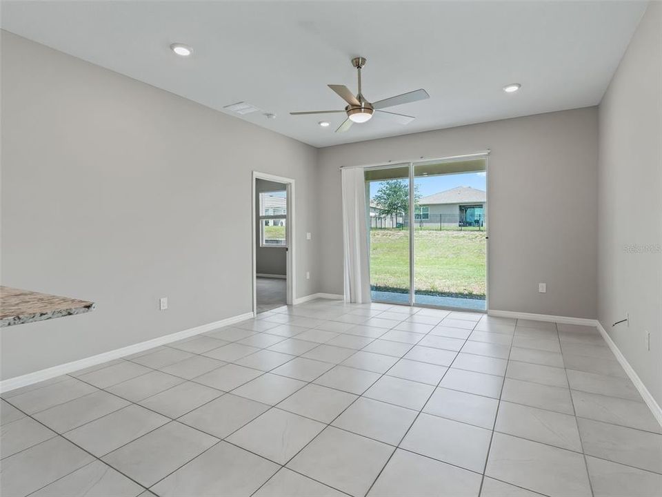 For Sale: $289,000 (3 beds, 2 baths, 1504 Square Feet)
