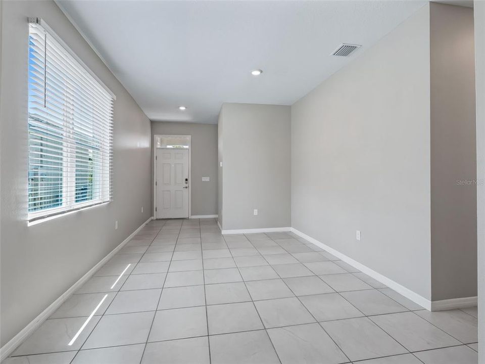 For Sale: $289,000 (3 beds, 2 baths, 1504 Square Feet)