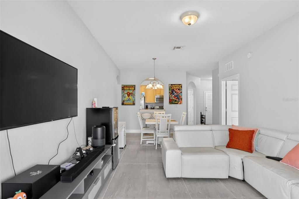 В аренду: $1,800 (2 спален, 2 ванн, 1112 Квадратных фут)