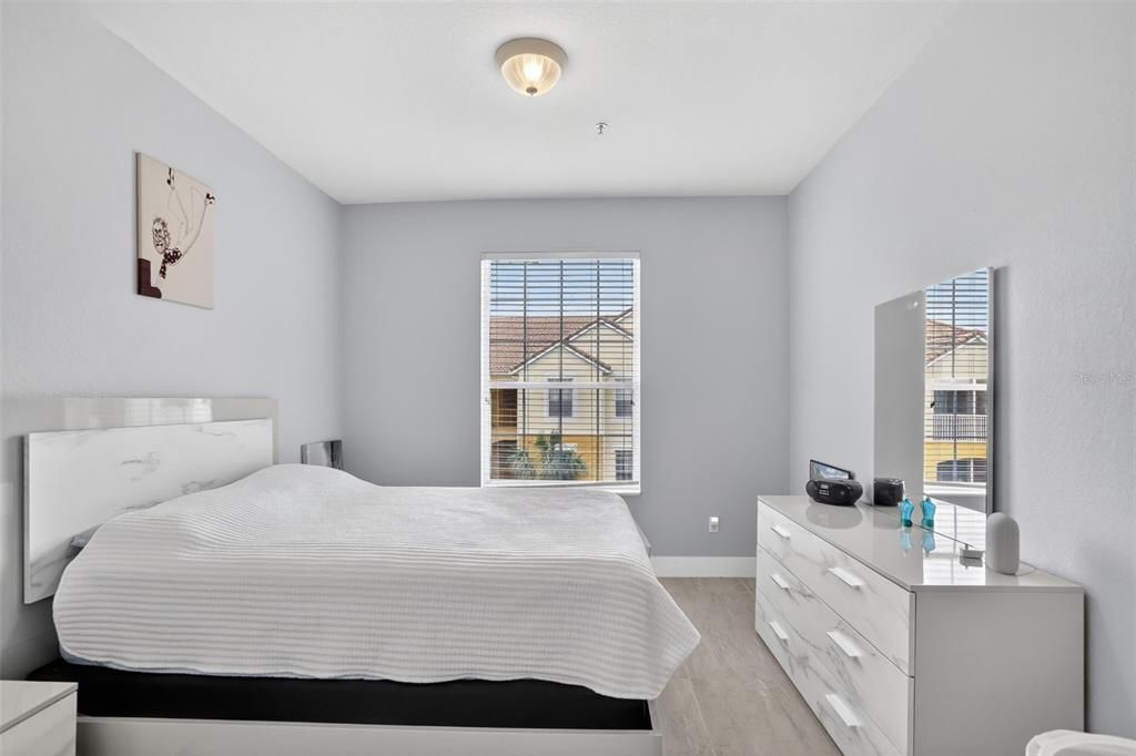 В аренду: $1,800 (2 спален, 2 ванн, 1112 Квадратных фут)