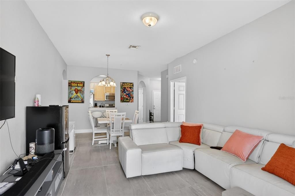 В аренду: $1,800 (2 спален, 2 ванн, 1112 Квадратных фут)