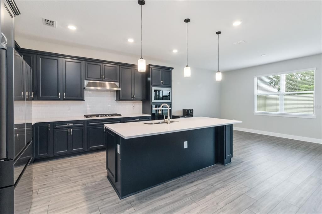 For Rent: $3,890 (5 beds, 3 baths, 3544 Square Feet)