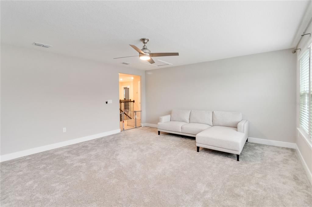 For Rent: $3,890 (5 beds, 3 baths, 3544 Square Feet)