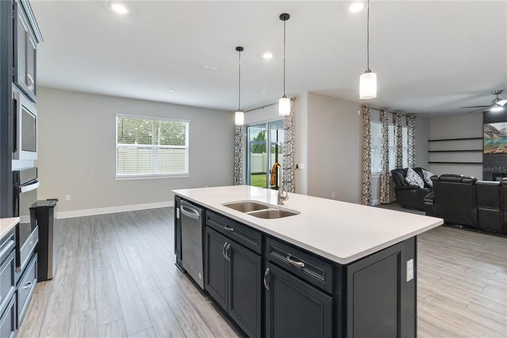 For Rent: $3,890 (5 beds, 3 baths, 3544 Square Feet)