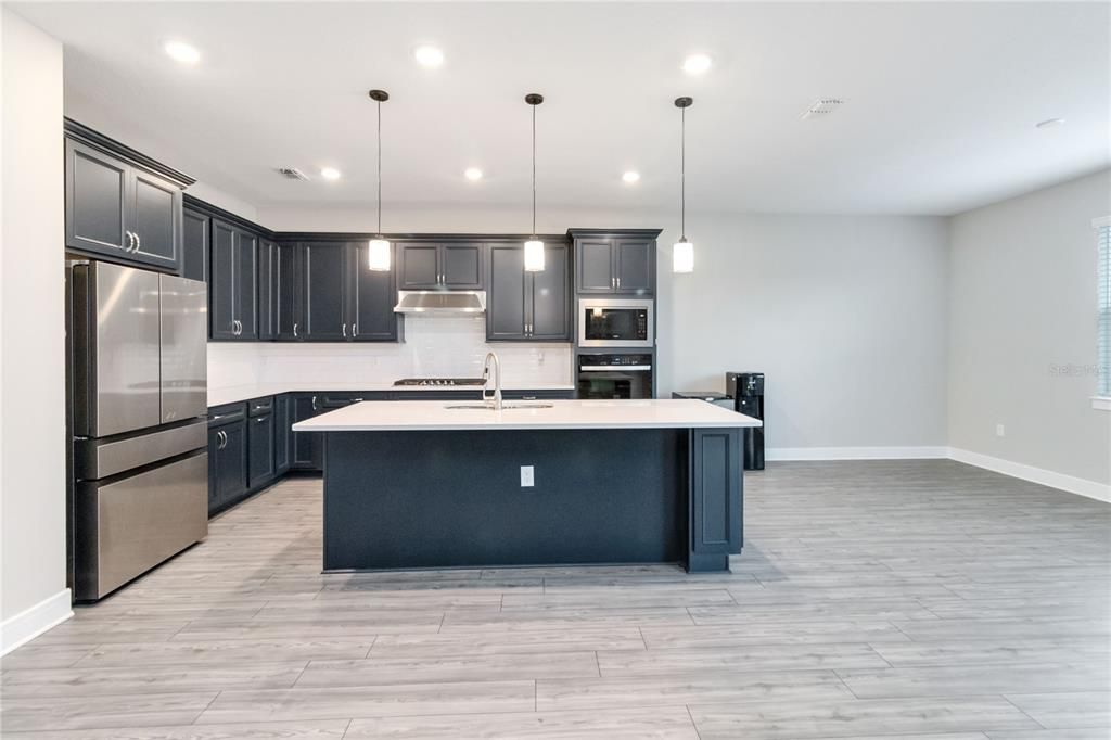 For Rent: $3,890 (5 beds, 3 baths, 3544 Square Feet)