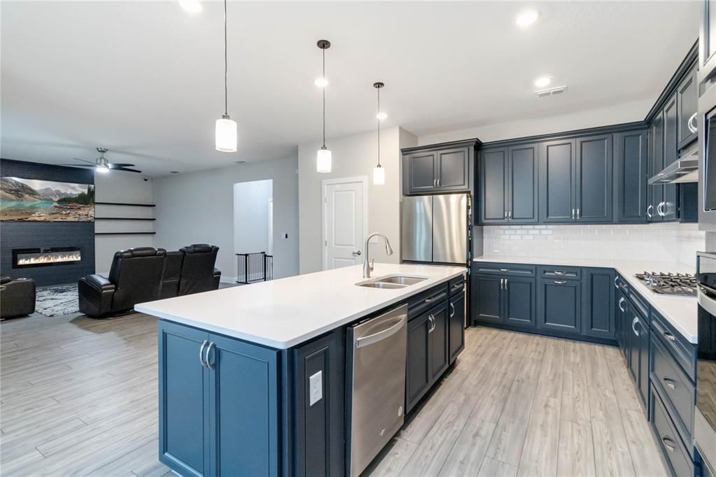 For Rent: $3,890 (5 beds, 3 baths, 3544 Square Feet)