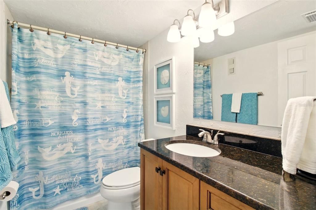 For Sale: $239,900 (1 beds, 1 baths, 855 Square Feet)