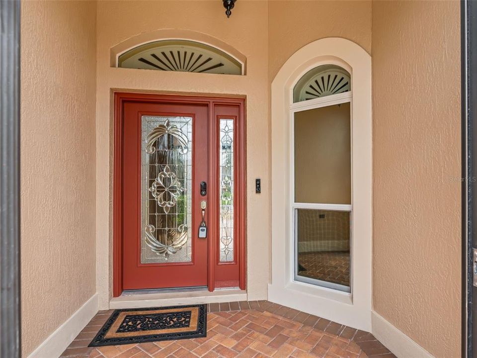 En Venta: $889,900 (3 camas, 2 baños, 2352 Pies cuadrados)