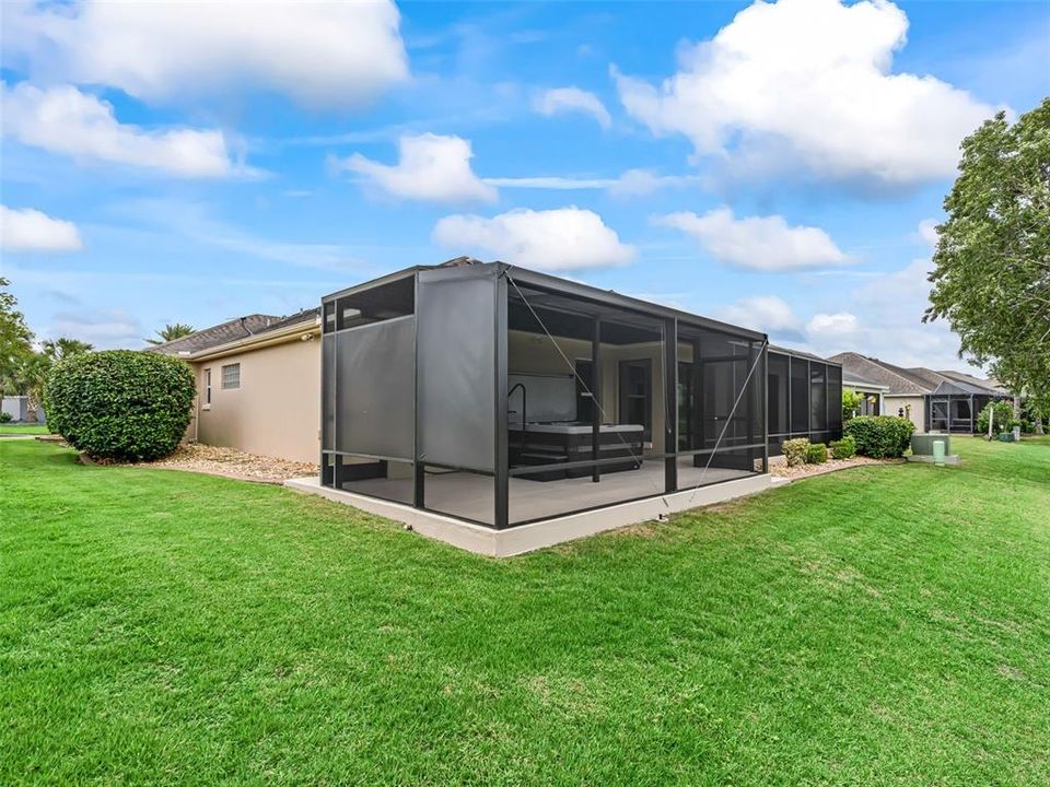 En Venta: $889,900 (3 camas, 2 baños, 2352 Pies cuadrados)