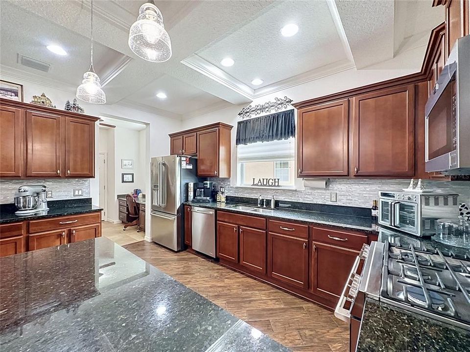待售: $399,900 (2 贝兹, 2 浴室, 1848 平方英尺)