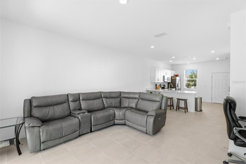 В аренду: $1,850 (2 спален, 2 ванн, 1202 Квадратных фут)