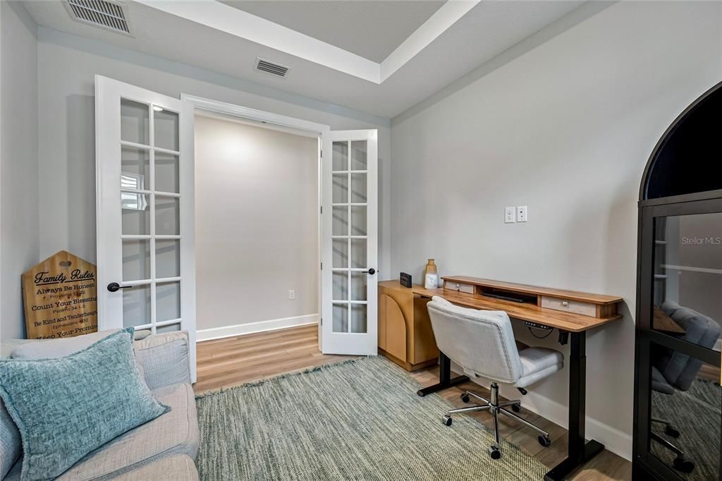 For Sale: $875,000 (3 beds, 2 baths, 1920 Square Feet)