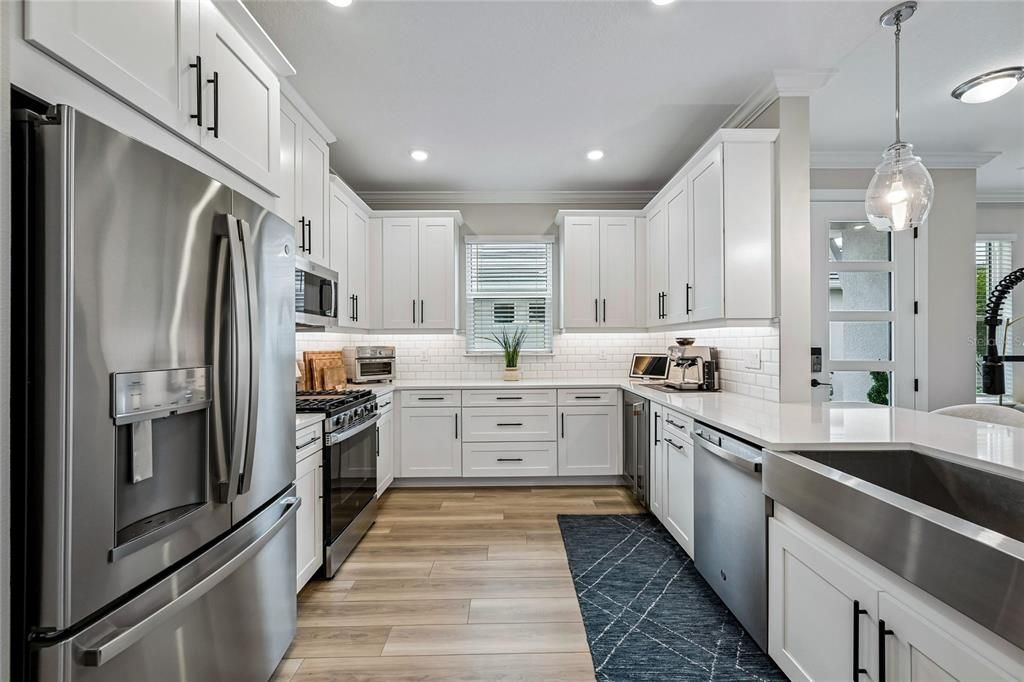 For Sale: $875,000 (3 beds, 2 baths, 1920 Square Feet)