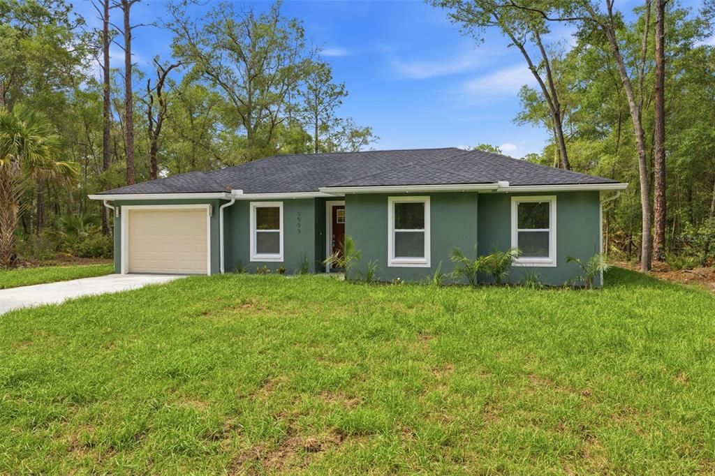 For Sale: $249,900 (3 beds, 2 baths, 1078 Square Feet)