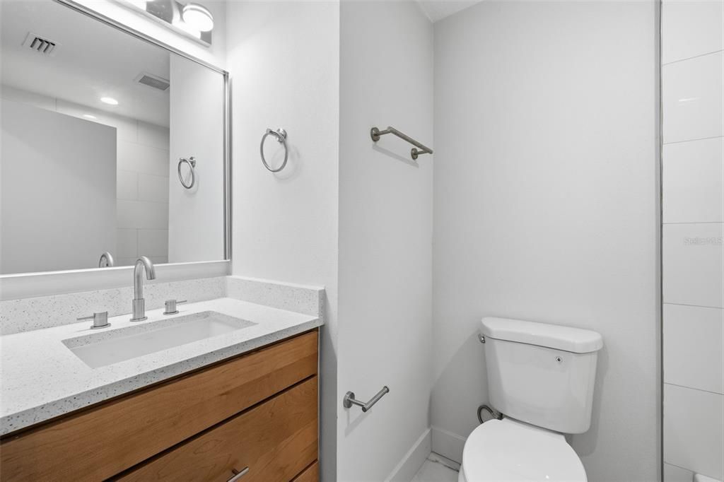 For Sale: $249,900 (3 beds, 2 baths, 1078 Square Feet)