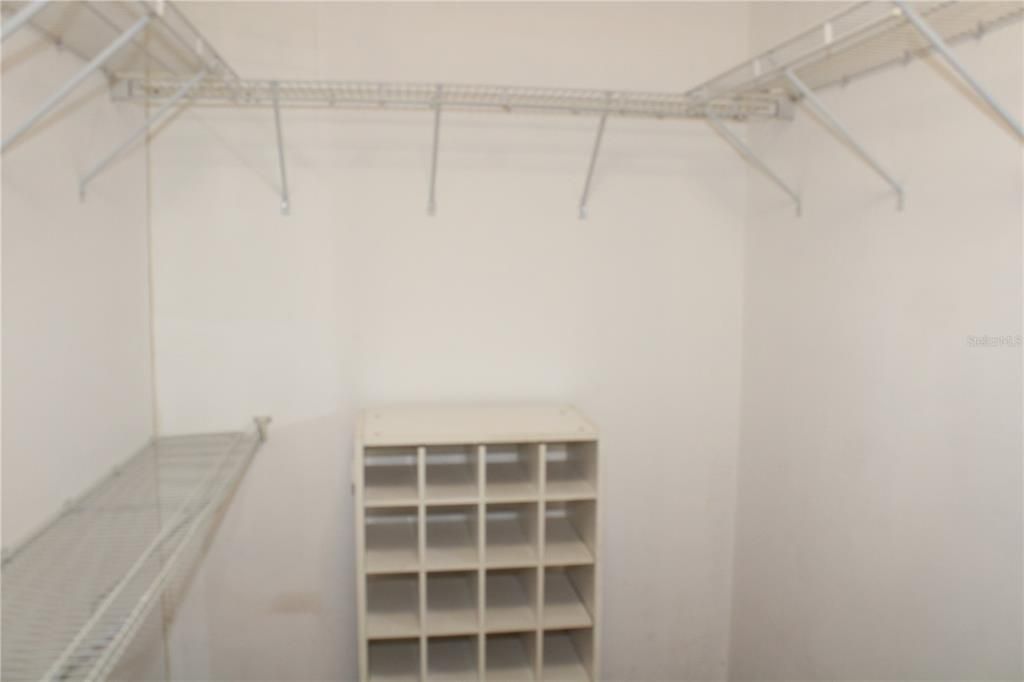 For Sale: $650,000 (4 beds, 3 baths, 1784 Square Feet)