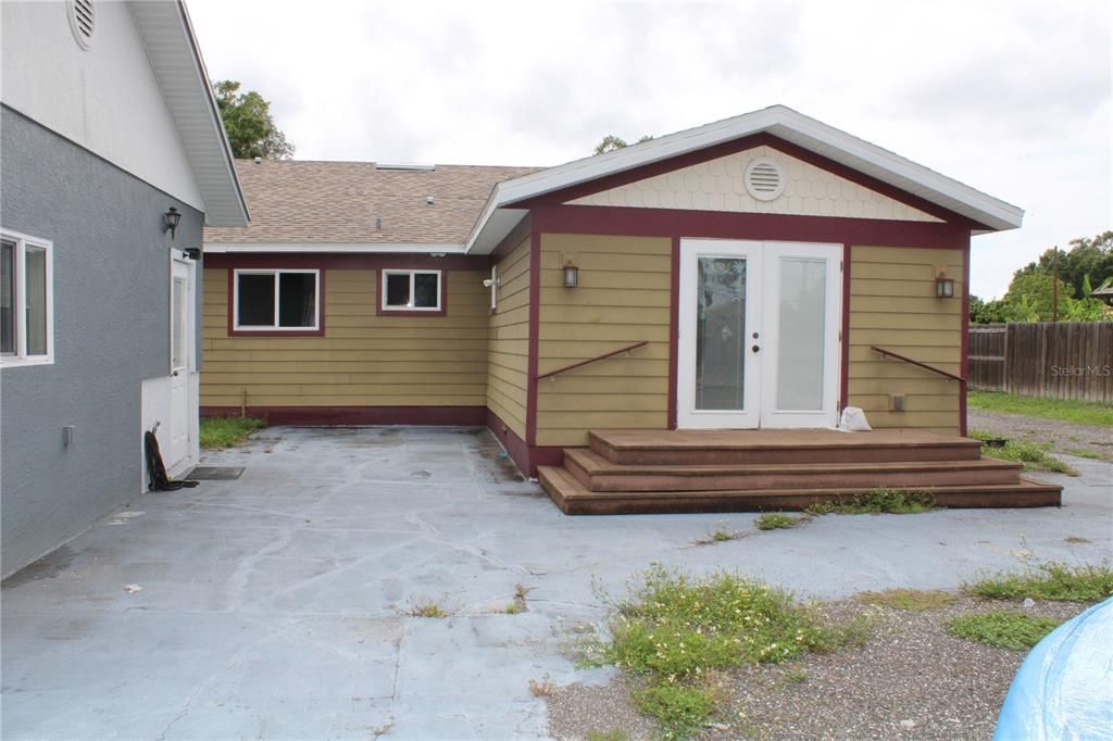 For Sale: $650,000 (4 beds, 3 baths, 1784 Square Feet)