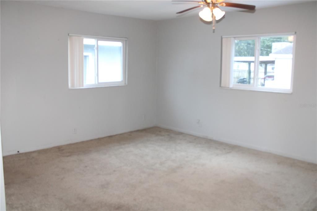 For Sale: $650,000 (4 beds, 3 baths, 1784 Square Feet)