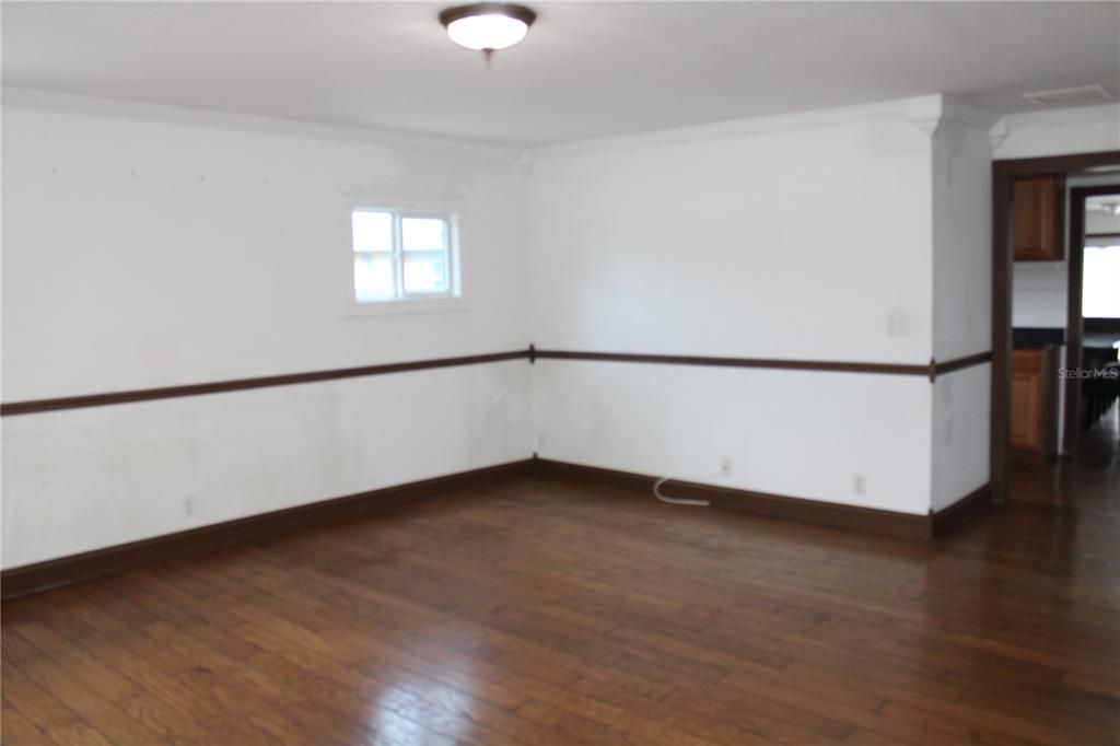 For Sale: $650,000 (4 beds, 3 baths, 1784 Square Feet)