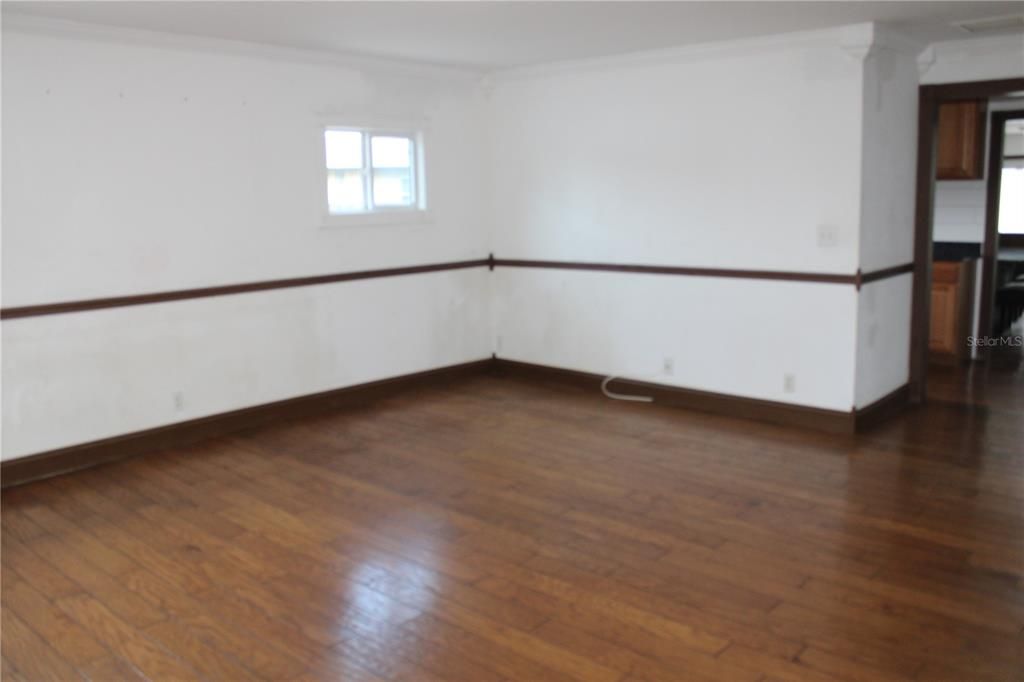 For Sale: $650,000 (4 beds, 3 baths, 1784 Square Feet)