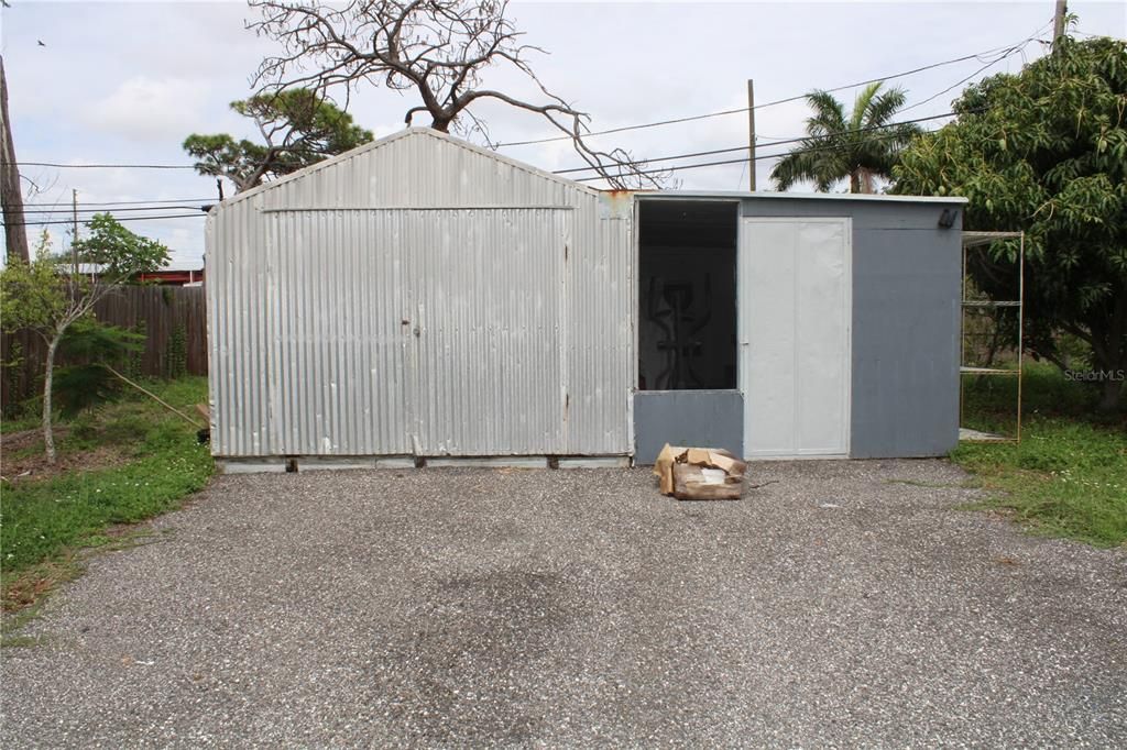 For Sale: $650,000 (4 beds, 3 baths, 1784 Square Feet)