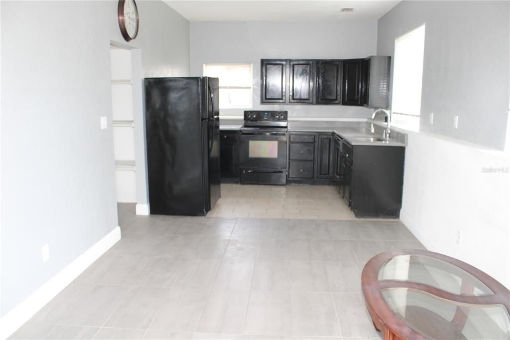 For Sale: $650,000 (4 beds, 3 baths, 1784 Square Feet)