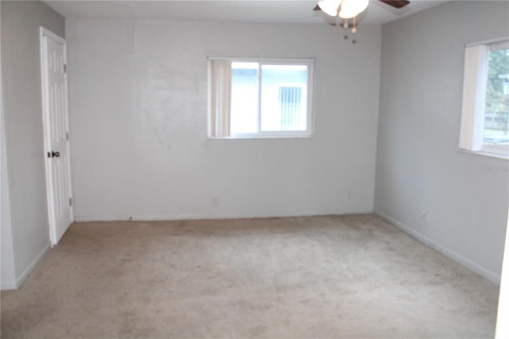 For Sale: $650,000 (4 beds, 3 baths, 1784 Square Feet)
